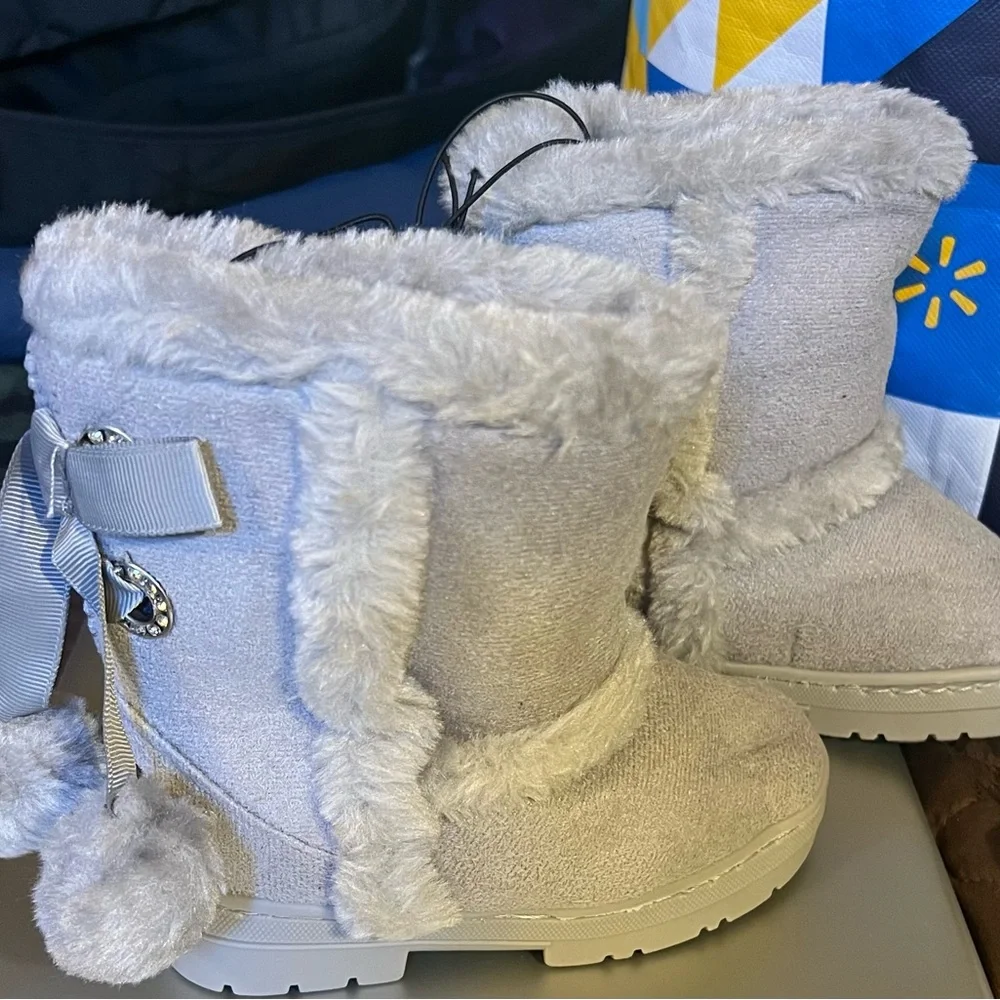 NWT Bebe Toddler Boots Rhinestones Ribbons Poms Sz 7